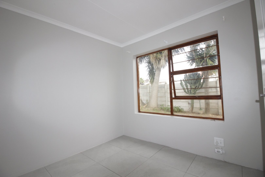 2 Bedroom Property for Sale in Wavecrest Eastern Cape